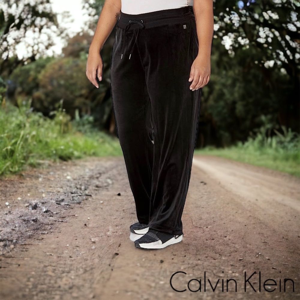 ⚫️⚫️⚫️ Calvin Klein Soft Wide Leg Comfortable Velour Pant Drawstring Waist
